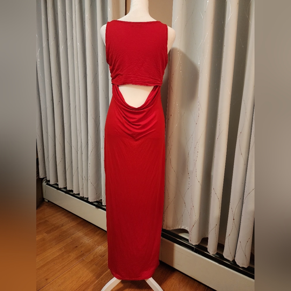 Elegant Red Sleeveless Dress